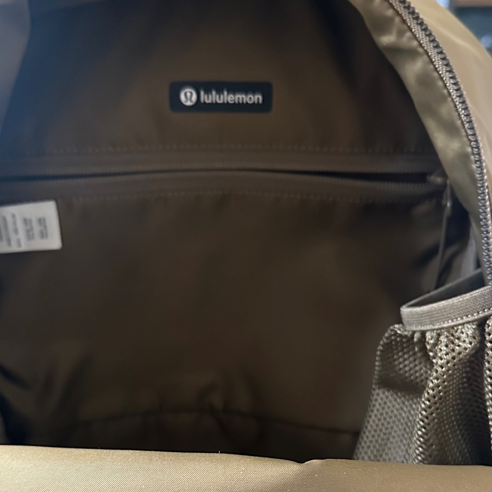 lululemon athletica Olive-Tone Compact Everyday Backpack - Picture 9 of 14